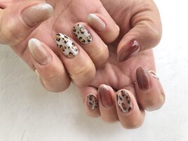 magnet on leopard