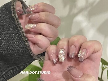 ネイルドットスタジオ 堺筋本町(NAIL DOT STUDIO)/マグフレンチ×埋め尽くし