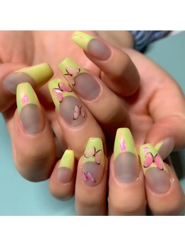 プア(Pua)/蝶々ネイル