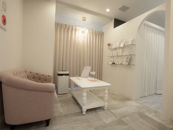 リッシュ(RICHE)/ウェイティングルーム