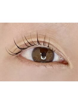 ナチュラル上品な目元にしたい