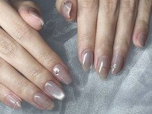 トランクイル(Tranquil)/大人っぽオフィスネイル