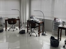 エピカ ルームビー(epica room-B)の雰囲気（ネイルブースは3席ございます）
