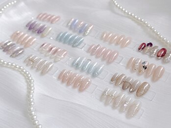 コハク(KOHAKU)の写真/豊富な定額サンプルの中からお好きなデザインを選択♪シンプルなオフィスネイル～トレンドまでご用意☆