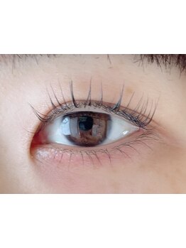 ナチュラル上品な目元にしたい