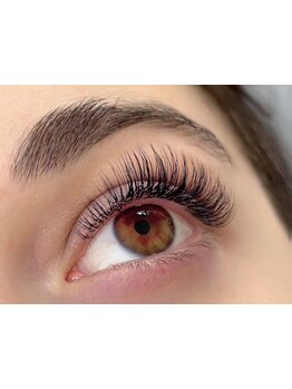 ボリュームのある目元にしたい