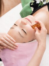 古民家サロン アトリエ 蓮華/天然石琥珀カッサで老廃物を流す