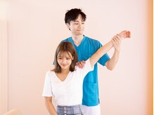 骨盤プロ横浜駅ビル整体院/熟練スタッフによる施術