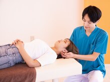 骨盤プロ横浜駅ビル整体院/肩こり、首まわりの不調改善