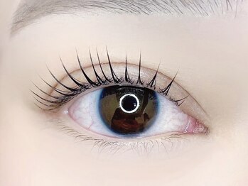 アイヨンマルゴ 千葉店(EYE405)の写真/目の形に合わせて自まつ毛を最大限に活かしたまつげパーマで目元ぱっちり♪韓国風束感まつ毛もお任せ！
