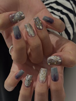 エム ネイル(emu nail)/きらきらデザイン☆