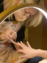 ゴールド(GOLD)/ジェルを塗っている最中の注意点