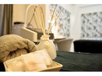 マリス(MARISS)/使い捨てヘアゴム・ブラシ完備