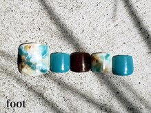 ネイルアンドアイラッシュサロンR/フットトレンド定額。天然石風！