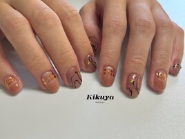 ピンクブラウン