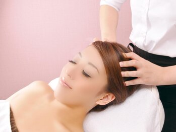 ビューティーフェイスグランデ あべのQ'S MALL店/【頭皮のツボ押し】