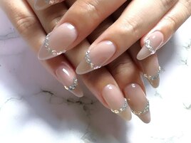 【シンプル】上品ストーンネイル