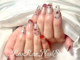 大人可愛いハートネイル