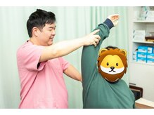 王子三丁目きつね接骨院/【３】可動域テスト　２～３分