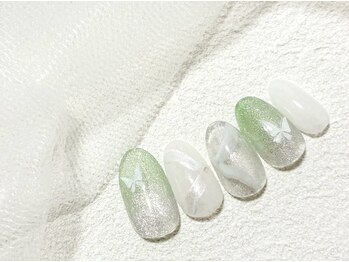 春/グリーン/バタフライネイル