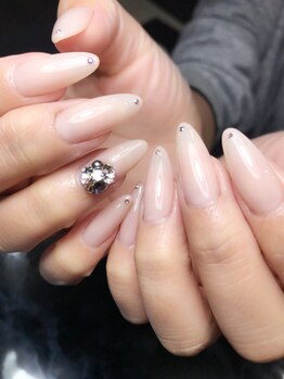 レディグリッター(Lady glitter)/ヌーディー×ビジューネイル