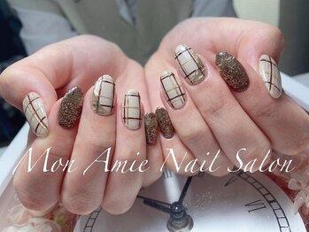 モン アミ(MON AMIE)/持ち込みアート