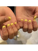 ヒルズ 原宿(Hills Harajuku)/黄色フレンチ