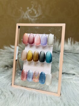 アンジュネイル アンド ビューティーの写真/お得なワンカラーに加えてマグネットやパーツ追加もできる★オリジナリティ溢れる可愛いネイルをご提供♪