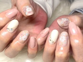 ネイルサロンブリス(nail salon Bliss)/☆ナチュラルに咲く刺繍ネイル☆
