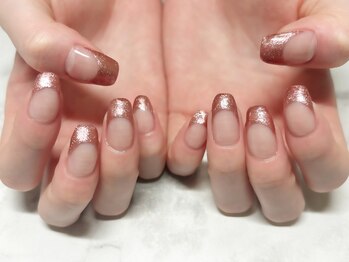 エスディーネイルズ(sd nails)/ラメのフレンチネイル