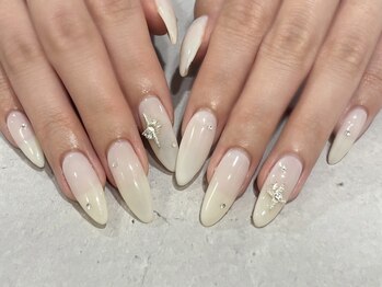 ローラン(LORAN)/シンプルワンカラーにパーツ☆