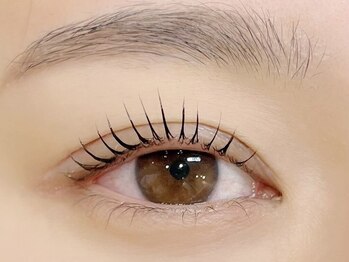 アストラール(astrale)の写真/《プライベート空間で、周りを気にせず施術◎》カウンセリングしっかりで、1人１人に合った目元をご提案♪