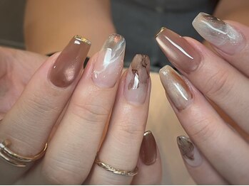 ヴィヴィアン ネイル(Vivian nail)の写真/◆雑誌掲載常連Vivian nail◆90分アート¥10500/120分アート¥11800＊爪のお悩みも時間内でお気軽にご相談OK