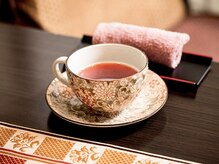 リアン(凛晏)/ザクロの暖かいお飲み物