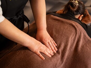 なるりら 太田店の写真/【デスクワークやスマホ操作による体の歪みに！】歪みを整えることで、体の巡りを改善★軽やかな毎日へ♪