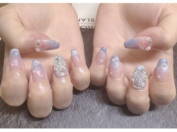 チーク×マグ◎ワンホンネイル