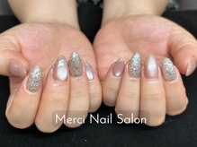 メルシー(Merci)/最新の韓国系キラキラネイル