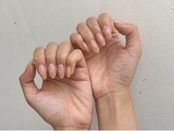 ユーネイル(U nail)の写真/《完全個室でゆっくりリラックス＊》お肌馴染みの良いカラーで大人可愛く、洗練された上品な指先に◎