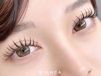 ビアンカ 三田店(Bianca)の写真/【1番人気フラットラッシュ☆120本￥6100~】自まつ毛への負担が少なく軽い付け心地！LEDついに導入！！