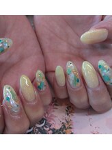 トータルサロン 白べぇーっ プラス/カラフルシェルネイル☆