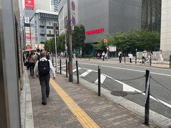 ヘイリーブロウ 梅田茶屋町店/【3】道案内