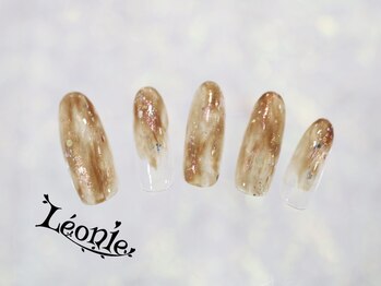 レオニー(Leonie)/べっ甲カラー×オーロラネイル