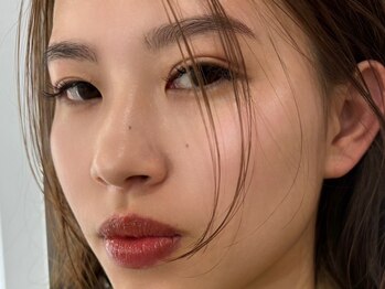 シロ(Shiro)の写真/【黄金比率の眉毛にデザイン★】自分に似合う形がわからない方必見!!骨格に合わせてプロが整えます♪