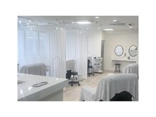 ネイルアンドアイラッシュ イビザ(IBIZA)の雰囲気（スタイリッシュな店内は清潔感もありオシャレ♪）