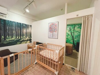 リラボア(rela bois)の写真/【キッズスペースあり/ベビーベッド/おもちゃ完備】ペア交代制でお子様同伴可◎