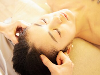 アコルデ(Acorde)/ヘッドスパで頭皮から引き上げ