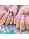 レインボービジューネイル