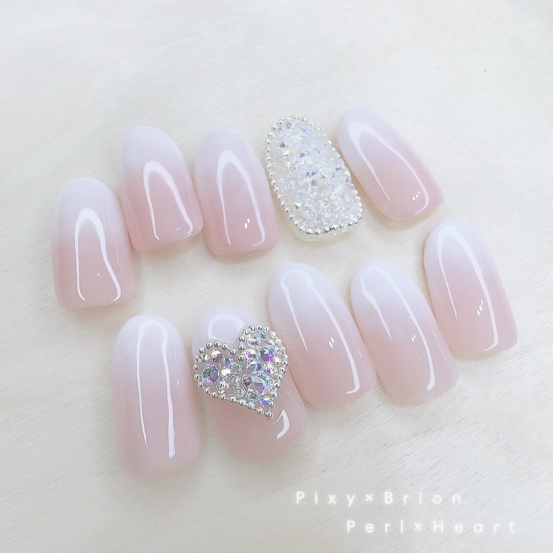 2026年冬トレンド】カラーグラデーションのネイルデザイン集｜人気順