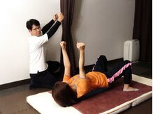 整体院 みどり健康館/ストレッチポール使い方指導2