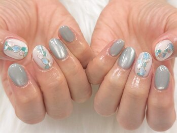 プラスネイル 池袋西口店(PLUS NAIL)の写真/OLさんに人気のネイルや今人気のデザイン等、毎月30種類以上のデザインをリリースしています【池袋西口店】
